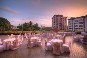 Goldfinch Hotel Mangalore