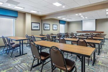 هتل Hampton Inn Suites Minneapolis St Paul Arpt Mall Of America