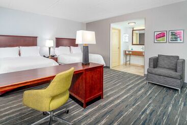 هتل Hampton Inn Suites Minneapolis St Paul Arpt Mall Of America