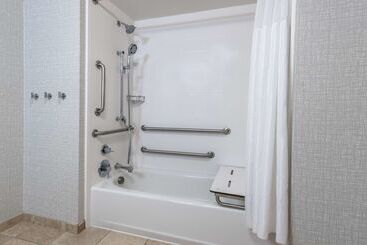 هتل Hampton Inn Suites Minneapolis St Paul Arpt Mall Of America
