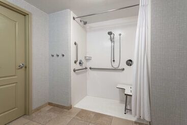 هتل Hampton Inn Suites Minneapolis St Paul Arpt Mall Of America