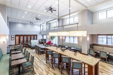 هتل Hampton Inn Suites Minneapolis St Paul Arpt Mall Of America
