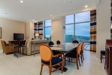 酒店 Hilton Branson Convention Center