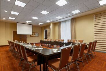 هتل Hilton Garden Inn Atlanta Marietta