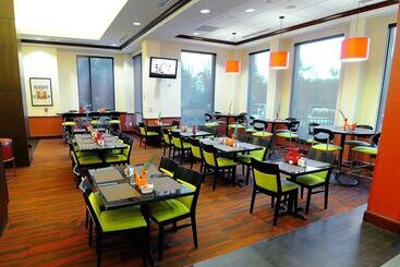 هتل Hilton Garden Inn Atlanta Marietta