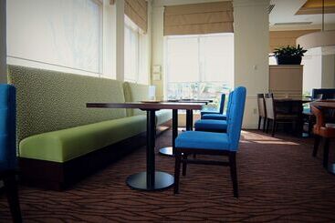 هتل Hilton Garden Inn Charlotte North