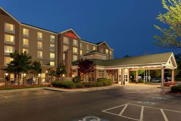 هتل Hilton Garden Inn Charlotte North