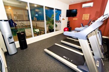 هتل Hilton Garden Inn Charlotte Uptown