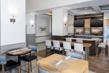 هتل Hilton Garden Inn Charlotte Uptown