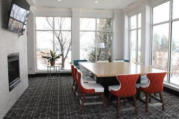 هتل Hilton Garden Inn Colorado Springs Airport
