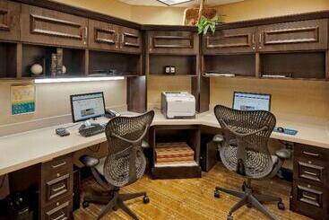 هتل Hilton Garden Inn Durham Southpoint