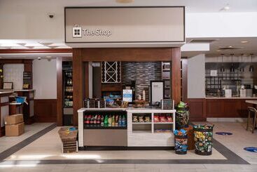 هتل Hilton Garden Inn Erie