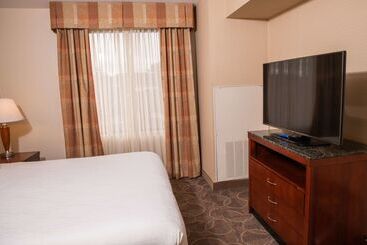 هتل Hilton Garden Inn Erie