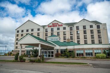 هتل Hilton Garden Inn Erie
