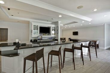 هتل Hilton Garden Inn Gulfport Airport