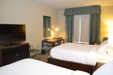 هتل Hilton Garden Inn Houstonpearland