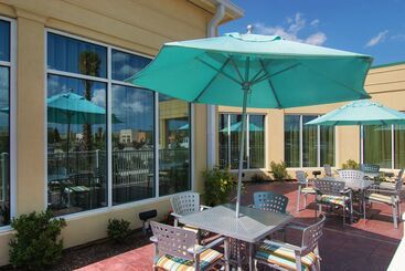 هتل Hilton Garden Inn Houstonpearland