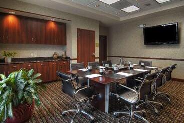 هتل Hilton Garden Inn Houstonpearland