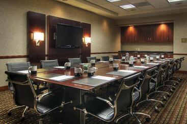 هتل Hilton Garden Inn Houstonpearland