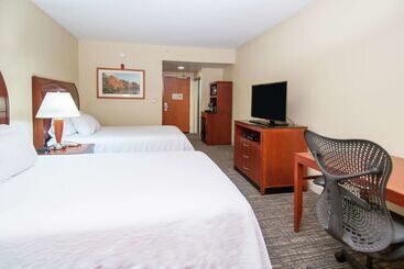 هتل Hilton Garden Inn Jackson Pearl