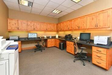 هتل Hilton Garden Inn Kalispell