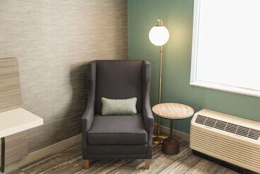 هتل Hilton Garden Inn Los Angeles Montebello