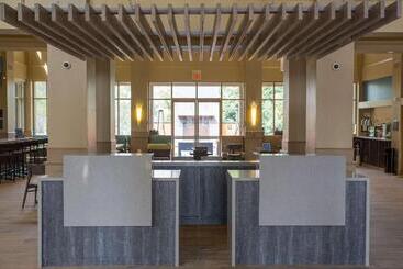 هتل Hilton Garden Inn Los Angeles Montebello
