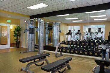 هتل Hilton Garden Inn Newport News
