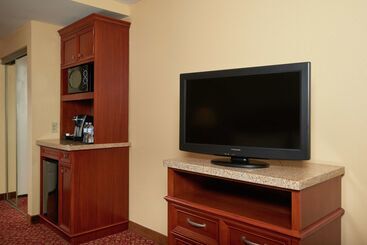 هتل Hilton Garden Inn Newport News