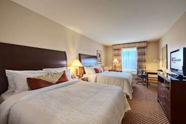 هتل Hilton Garden Inn Palmdale