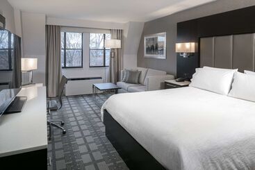 هتل Hilton Garden Inn Portsmouth Downtown