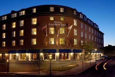 هتل Hilton Garden Inn Portsmouth Downtown