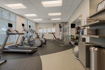 هتل Hilton Garden Inn Rockford