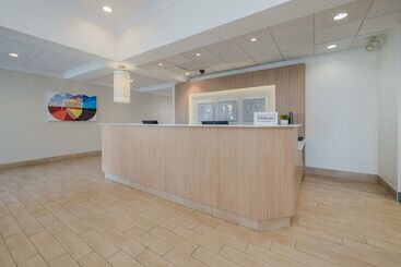 هتل Hilton Garden Inn Rockford