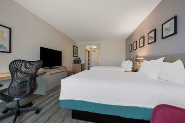 هتل Hilton Garden Inn Rockford