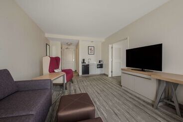 هتل Hilton Garden Inn Rockford