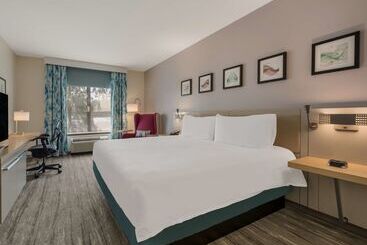 هتل Hilton Garden Inn Rockford