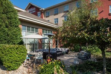 هتل Hilton Garden Inn Rockford