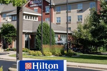 هتل Hilton Garden Inn Rockford