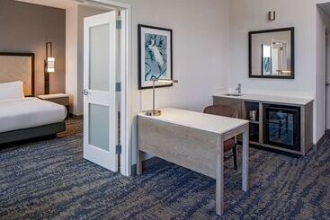 هتل Hilton Shreveport