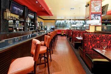 هتل Holiday Inn Arlington Northeast, An Ihg