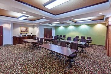 هتل Holiday Inn Express & Suites East Amarillo By Ihg
