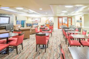 Holiday Inn Express Hotel & Suites Auburn, An Ihg