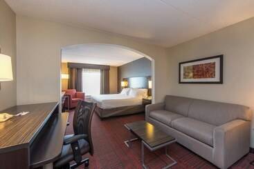 Holiday Inn Express Hotel & Suites Auburn, An Ihg