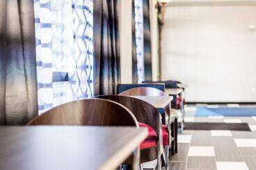هتل Atwell Suites Austin Airport, An Ihg
