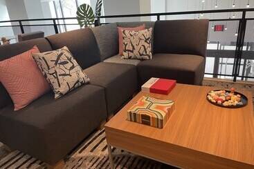 هتل Atwell Suites Austin Airport, An Ihg