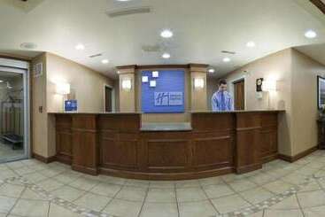 Holiday Inn Express Hotel & Suites Brookings, An Ihg