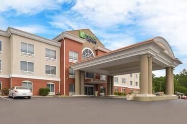 בית מלון כפרי Holiday Inn Express  & Suites Chattanooga East Ridge