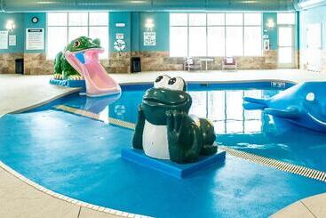 هتل Holiday Inn Express & Suites Wausau, An Ihg