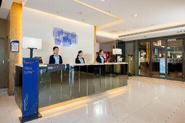 هتل Holiday Inn Express Taichung Park, An Ihg